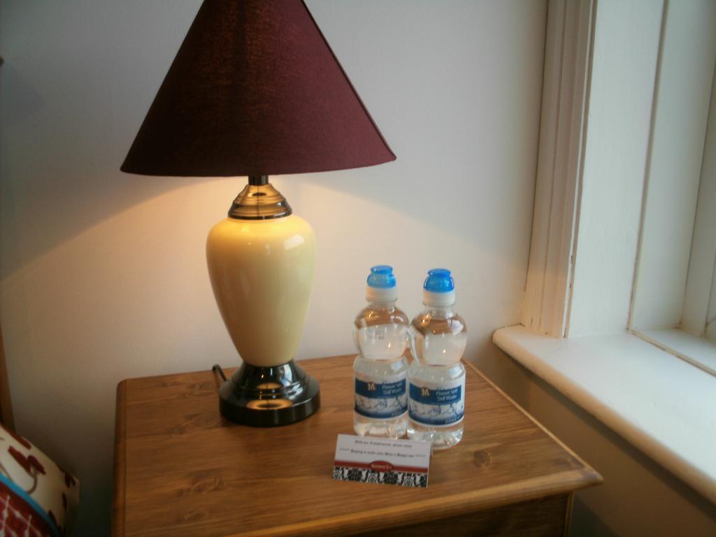 F3 2 Bedroomed Town House - Free Parking - Super 150 Mbps Wifi Near Gavin N Stacey Film House - 1 Free Dog Allowed Барри Номер фото